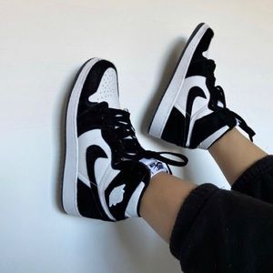 ISO nike dunks or air jordan